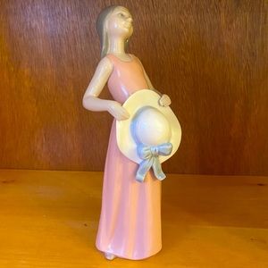 Lladro Porcelain Figurine